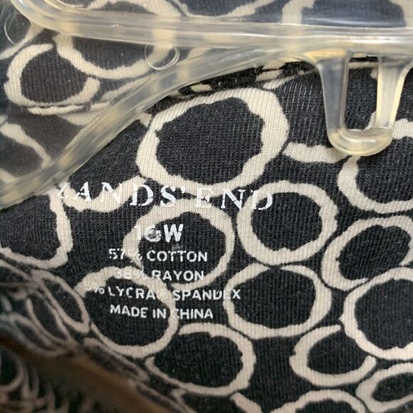 Lands' End size 16 wrap dress with circle design/black and white - Picture 6 of 8